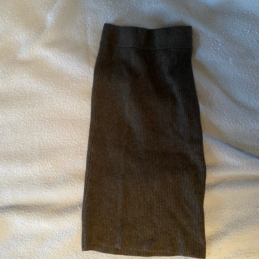 Fitted Knit Pencil Skirt